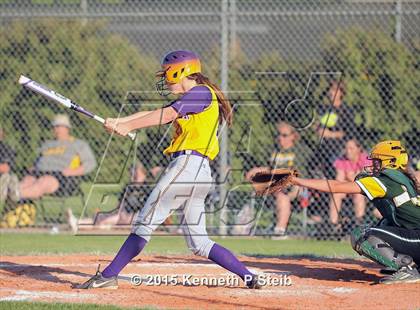 Thumbnail 1 in Lutcher vs Cecilia (LHSAA 4A 1st Round Playoff) photogallery.