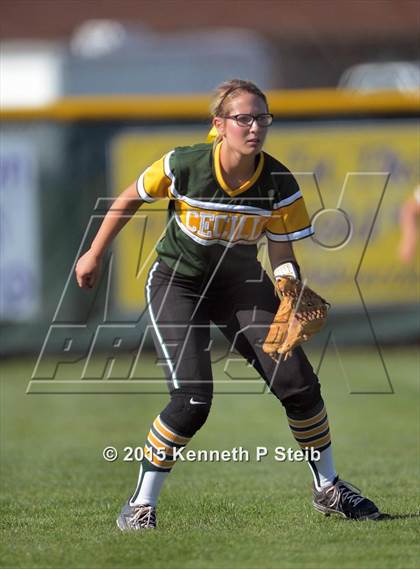 Thumbnail 3 in Lutcher vs Cecilia (LHSAA 4A 1st Round Playoff) photogallery.