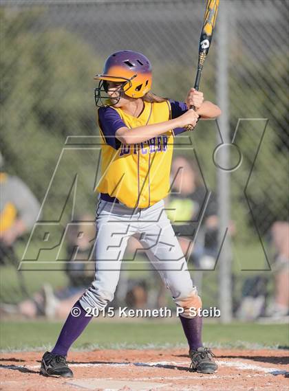 Thumbnail 1 in Lutcher vs Cecilia (LHSAA 4A 1st Round Playoff) photogallery.