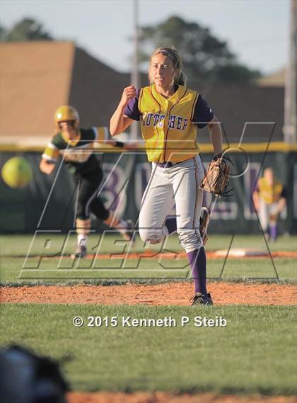Thumbnail 1 in Lutcher vs Cecilia (LHSAA 4A 1st Round Playoff) photogallery.