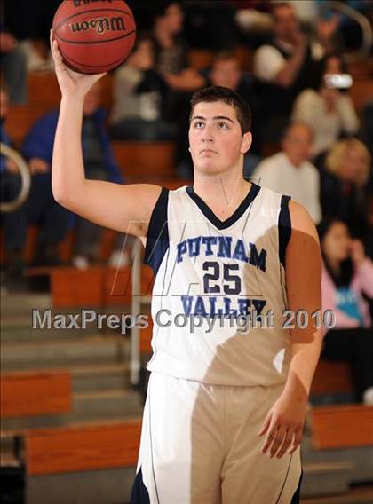Thumbnail 2 in Putnam Valley vs. Haldane (Putnam Challenge) photogallery.