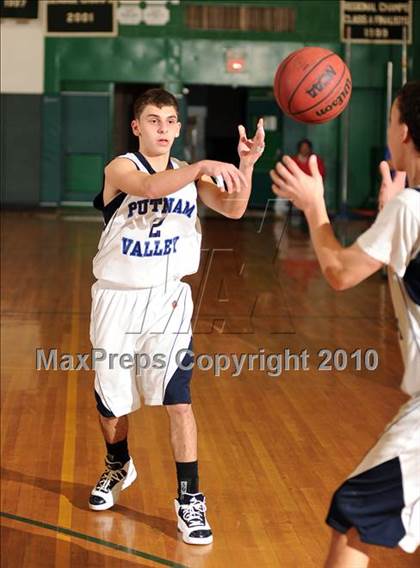 Thumbnail 3 in Putnam Valley vs. Haldane (Putnam Challenge) photogallery.