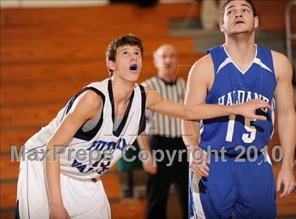 Thumbnail 2 in Putnam Valley vs. Haldane (Putnam Challenge) photogallery.