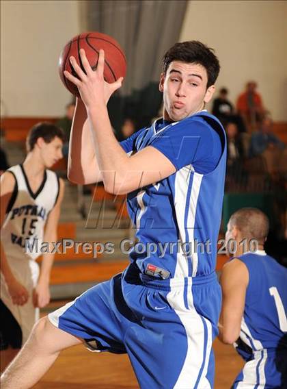 Thumbnail 2 in Putnam Valley vs. Haldane (Putnam Challenge) photogallery.