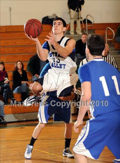 Thumbnail 3 in Putnam Valley vs. Haldane (Putnam Challenge) photogallery.