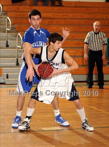 Thumbnail 3 in Putnam Valley vs. Haldane (Putnam Challenge) photogallery.