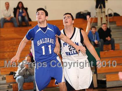 Thumbnail 1 in Putnam Valley vs. Haldane (Putnam Challenge) photogallery.