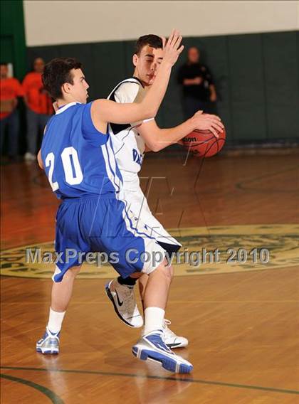 Thumbnail 3 in Putnam Valley vs. Haldane (Putnam Challenge) photogallery.