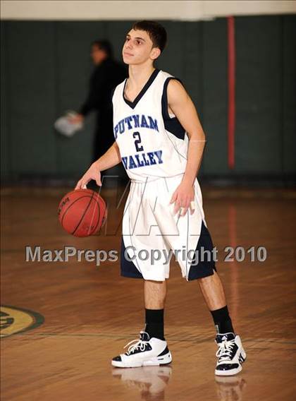 Thumbnail 2 in Putnam Valley vs. Haldane (Putnam Challenge) photogallery.