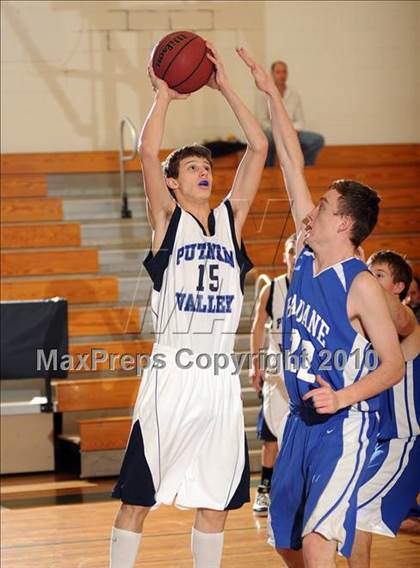 Thumbnail 1 in Putnam Valley vs. Haldane (Putnam Challenge) photogallery.