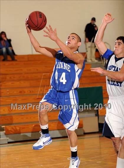 Thumbnail 1 in Putnam Valley vs. Haldane (Putnam Challenge) photogallery.