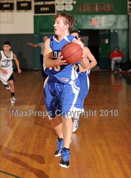 Thumbnail 2 in Putnam Valley vs. Haldane (Putnam Challenge) photogallery.