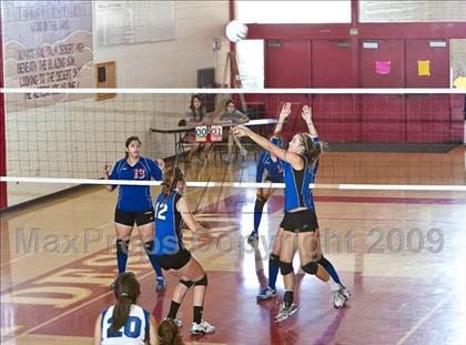 Thumbnail 2 in Indio vs Ramona (Palm Desert Varsity Tournament) photogallery.