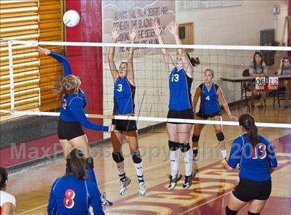 Thumbnail 3 in Indio vs Ramona (Palm Desert Varsity Tournament) photogallery.