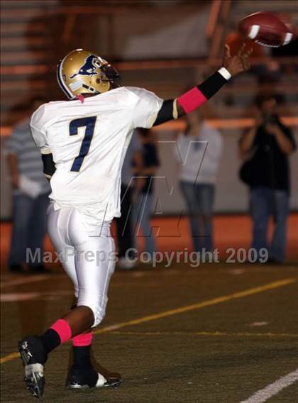 Thumbnail 3 in Muir vs. Crescenta Valley photogallery.