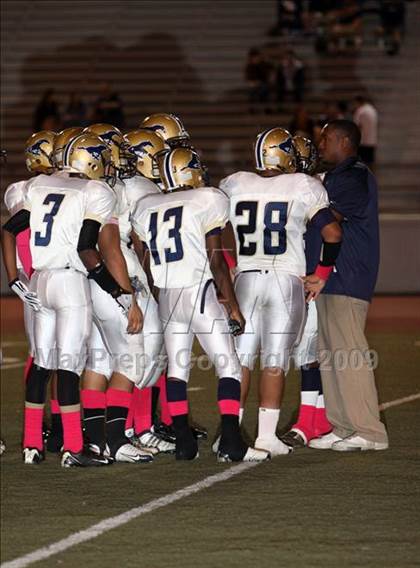 Thumbnail 1 in Muir vs. Crescenta Valley photogallery.