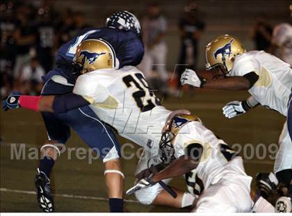 Thumbnail 2 in Muir vs. Crescenta Valley photogallery.