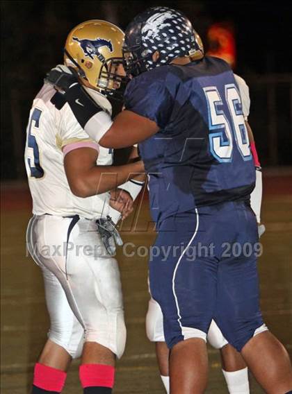 Thumbnail 1 in Muir vs. Crescenta Valley photogallery.