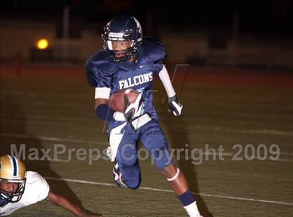 Thumbnail 1 in Muir vs. Crescenta Valley photogallery.