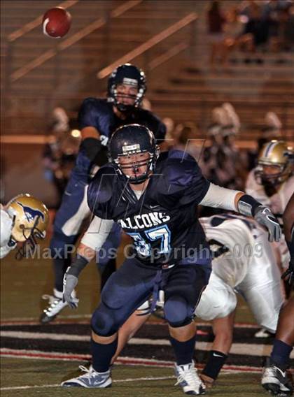 Thumbnail 2 in Muir vs. Crescenta Valley photogallery.
