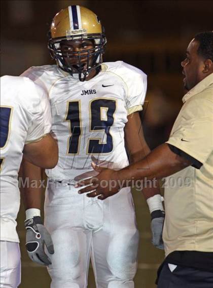 Thumbnail 1 in Muir vs. Crescenta Valley photogallery.