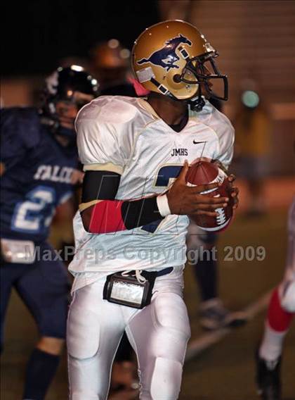 Thumbnail 1 in Muir vs. Crescenta Valley photogallery.