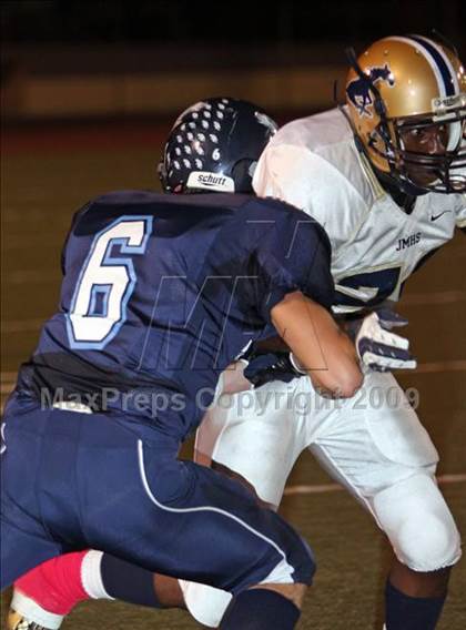 Thumbnail 1 in Muir vs. Crescenta Valley photogallery.