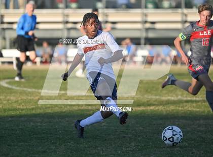 Thumbnail 3 in Lee vs Madison photogallery.
