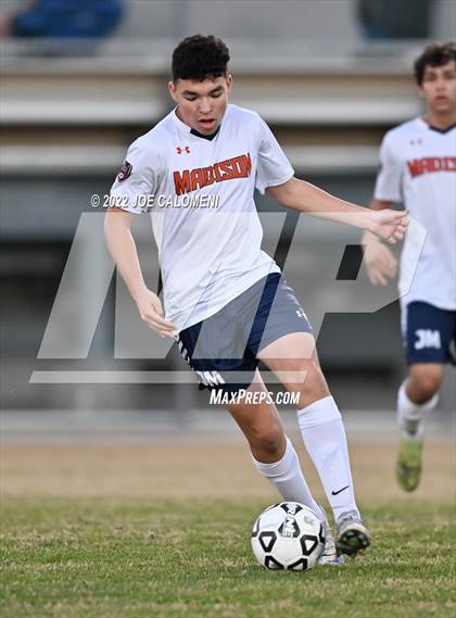 Thumbnail 2 in Lee vs Madison photogallery.