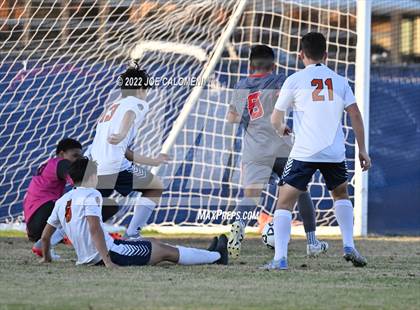 Thumbnail 2 in Lee vs Madison photogallery.