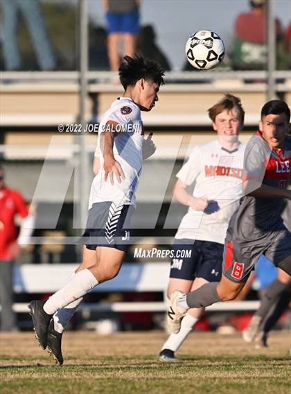 Thumbnail 3 in Lee vs Madison photogallery.