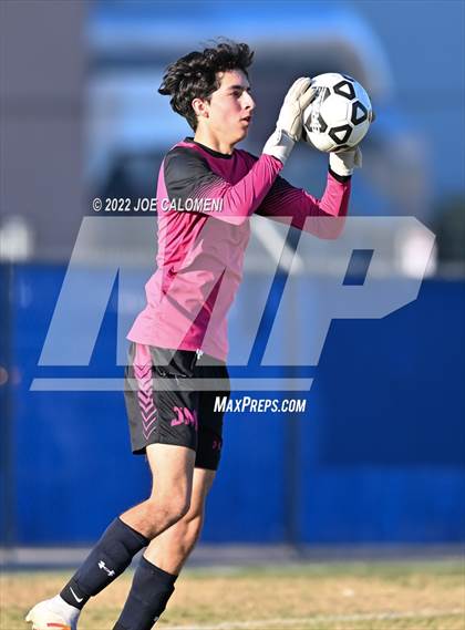 Thumbnail 1 in Lee vs Madison photogallery.