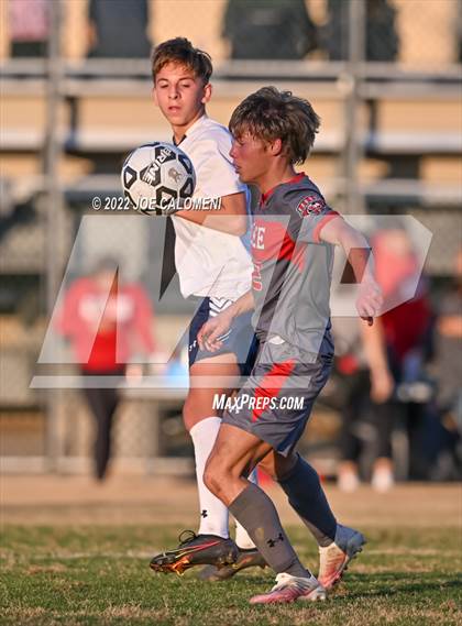 Thumbnail 2 in Lee vs Madison photogallery.
