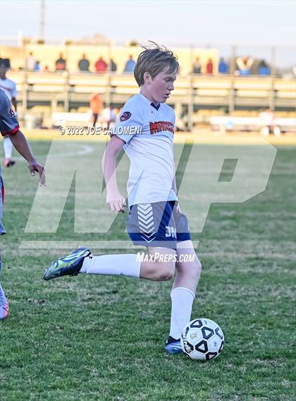 Thumbnail 3 in Lee vs Madison photogallery.