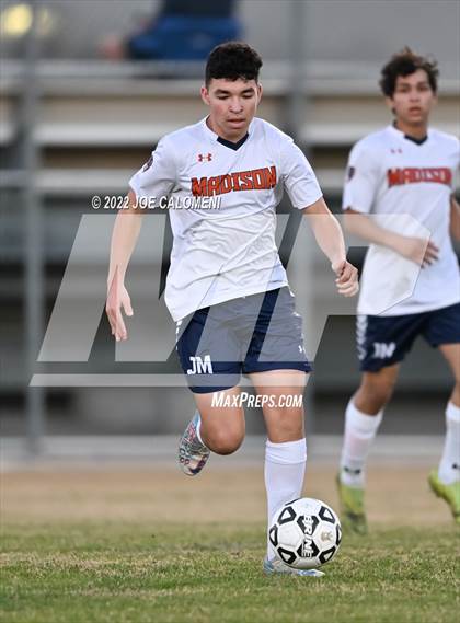 Thumbnail 1 in Lee vs Madison photogallery.
