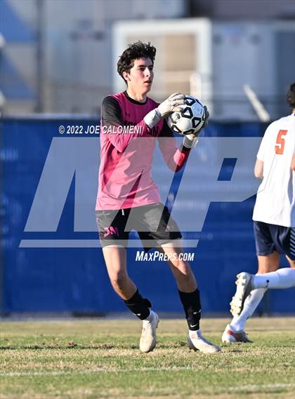 Thumbnail 3 in Lee vs Madison photogallery.
