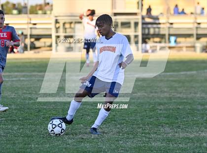 Thumbnail 3 in Lee vs Madison photogallery.
