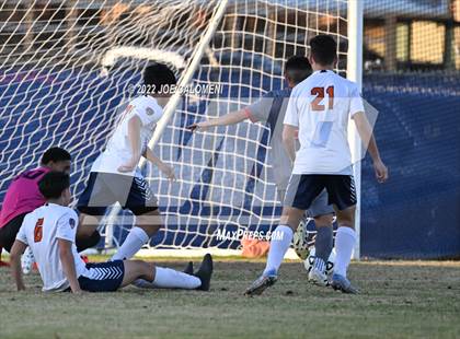 Thumbnail 1 in Lee vs Madison photogallery.