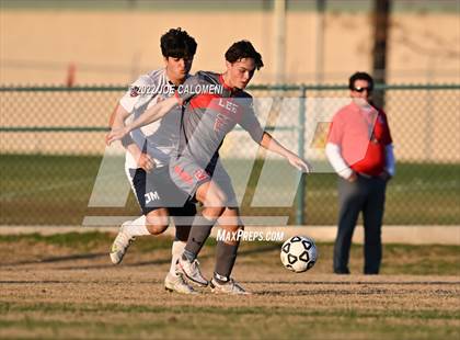 Thumbnail 1 in Lee vs Madison photogallery.