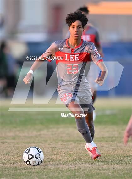 Thumbnail 2 in Lee vs Madison photogallery.