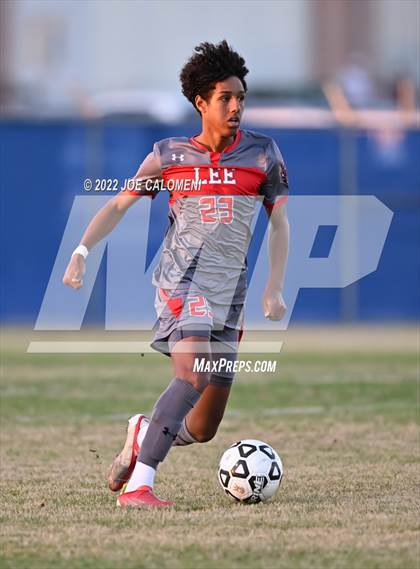 Thumbnail 3 in Lee vs Madison photogallery.