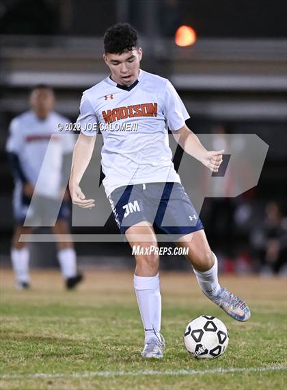 Thumbnail 3 in Lee vs Madison photogallery.