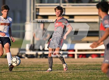 Thumbnail 2 in Lee vs Madison photogallery.