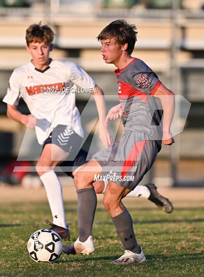 Thumbnail 1 in Lee vs Madison photogallery.