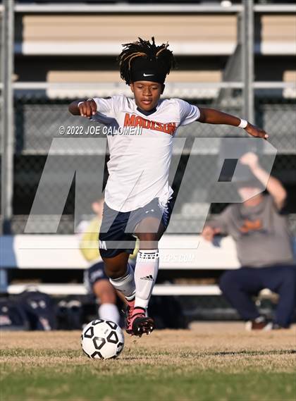 Thumbnail 3 in Lee vs Madison photogallery.