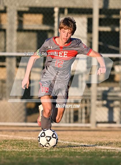 Thumbnail 2 in Lee vs Madison photogallery.
