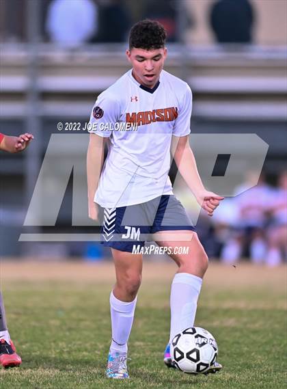 Thumbnail 2 in Lee vs Madison photogallery.