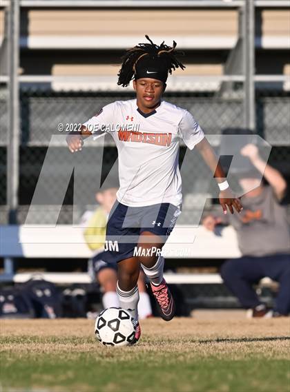 Thumbnail 2 in Lee vs Madison photogallery.