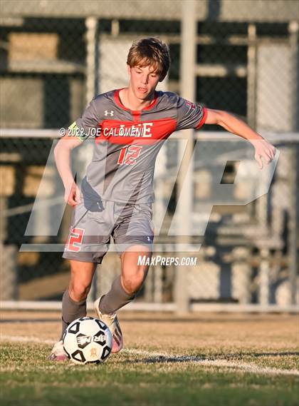 Thumbnail 3 in Lee vs Madison photogallery.