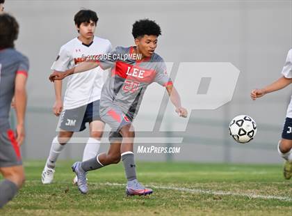 Thumbnail 2 in Lee vs Madison photogallery.